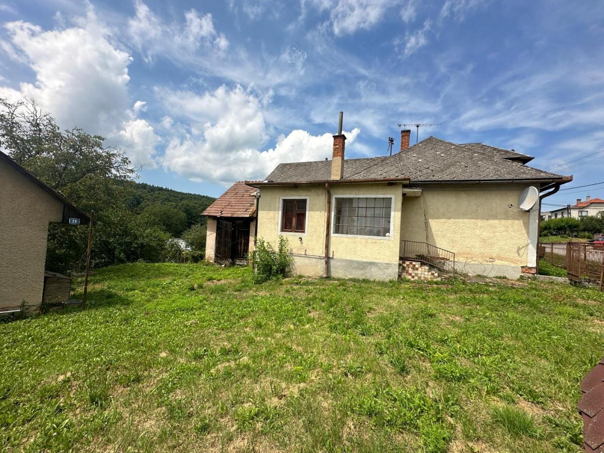 4 izbový rodinný dom v krásnom prostredí-pred rekonštrukciou — foto 6
