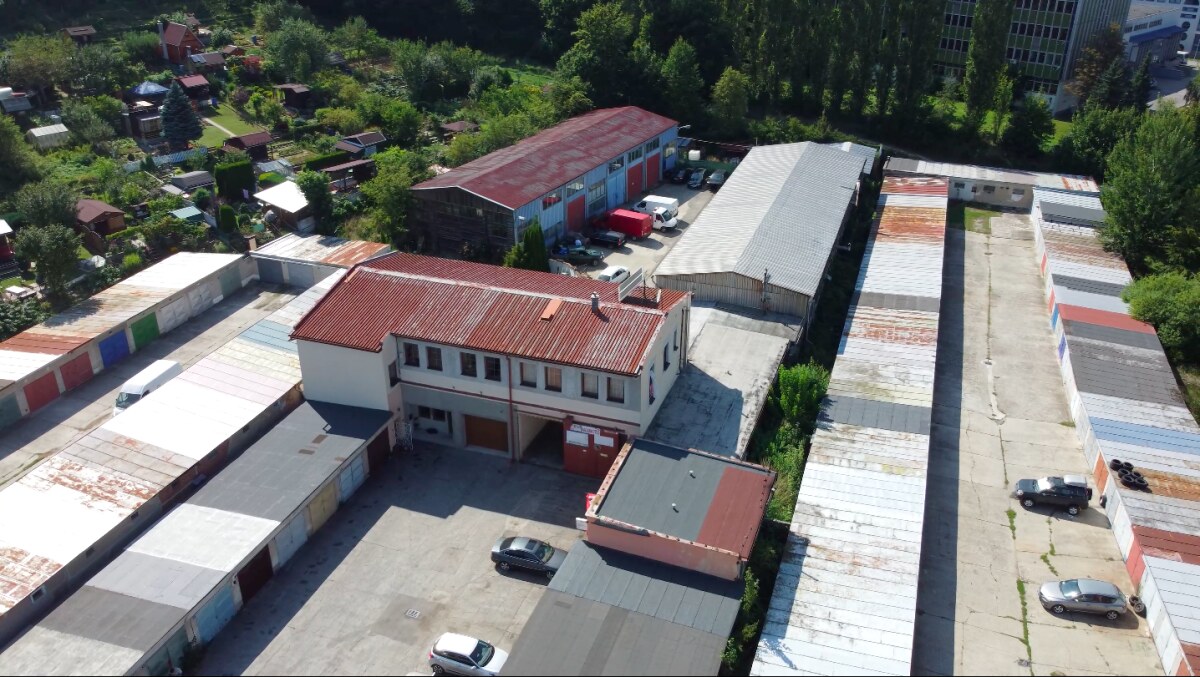Priemyselno-polyfunkčný objekt v centre Novej Dubnice-PREDAJ — foto 9