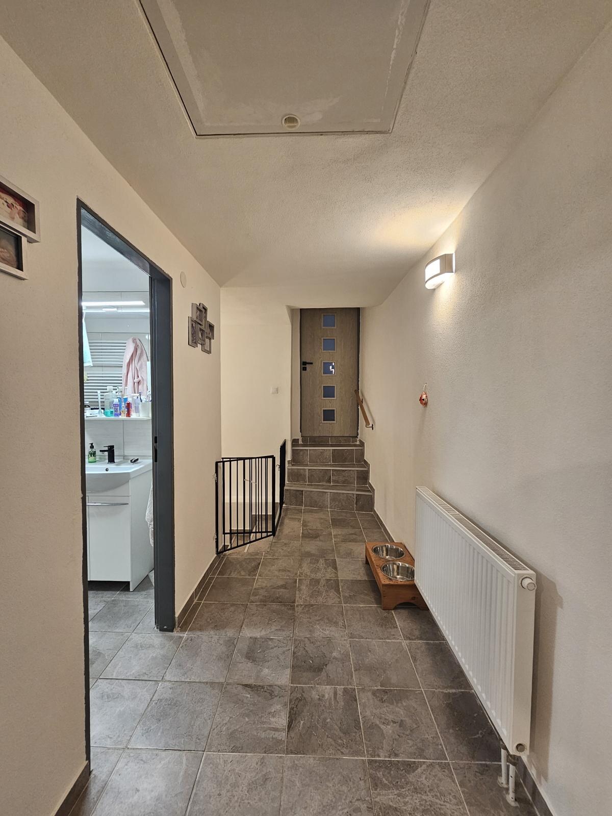 6 izbový rodinný dom - Rybany — foto 18
