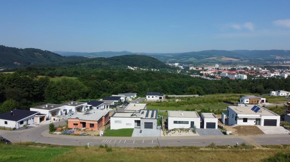 Pozemok MEDOVÉ LÚKY 933m² - 134999,- EUR — foto 7