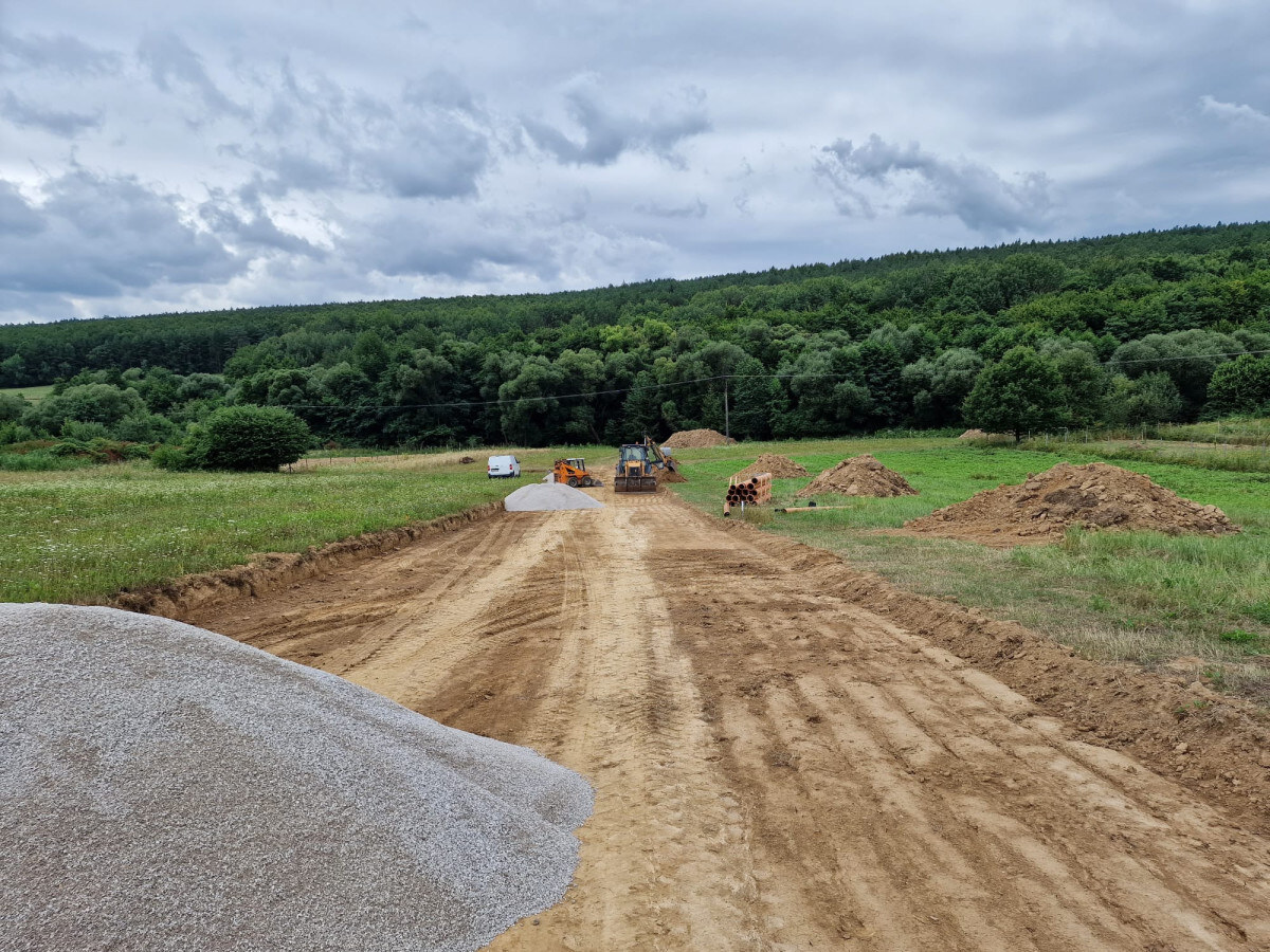 Stavebný pozemok Zlatníky 768m2