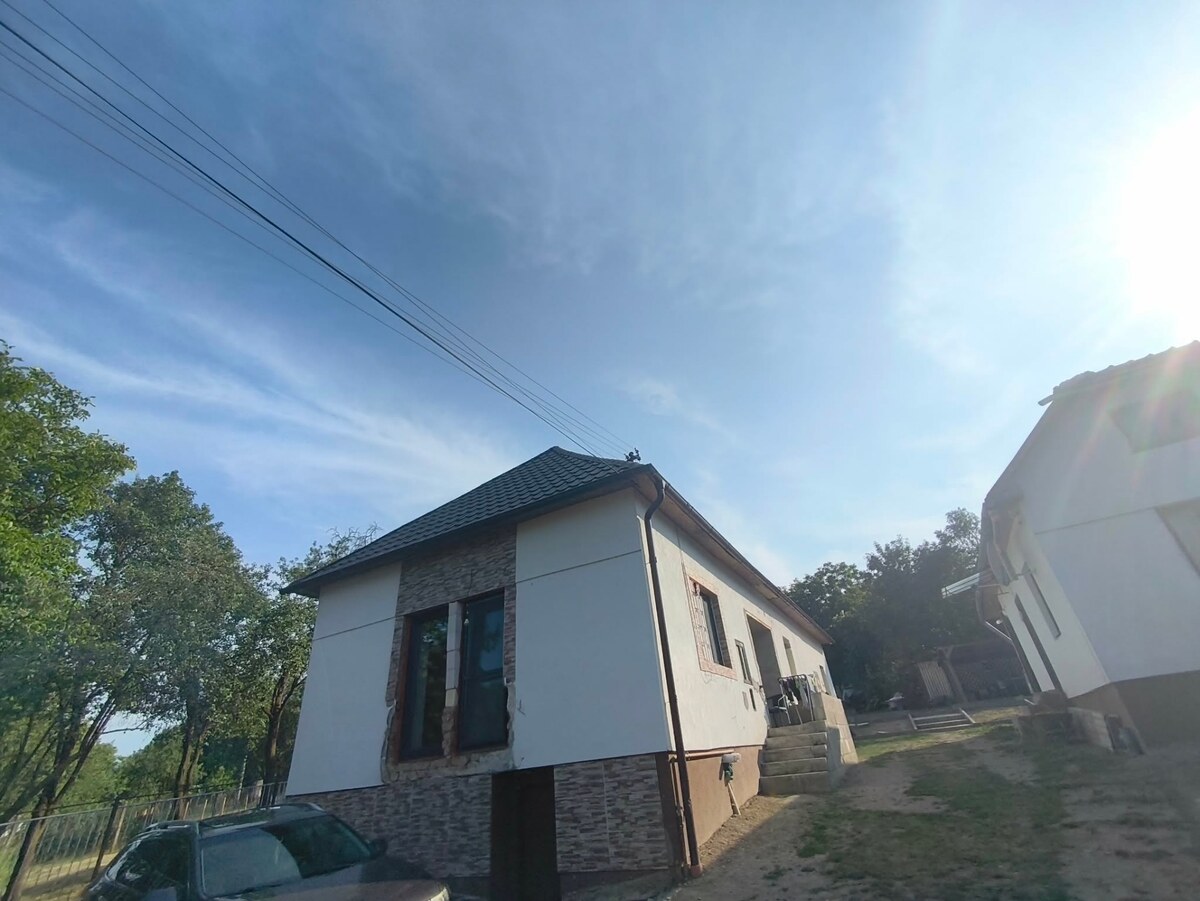 Nový domov bez kompromisov – kompletne zrekonštruovaný tehlový rodinný — foto 9