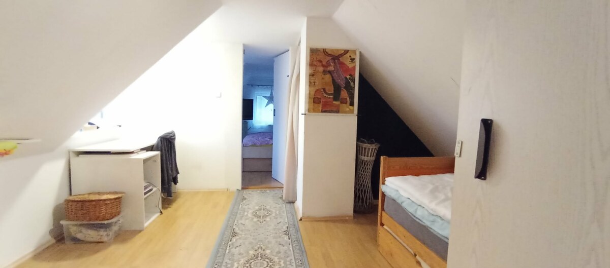 S láskou budovaný domov s dušou v Divín – opäť voľný — foto 12
