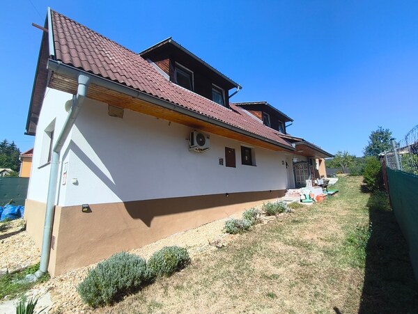 S láskou budovaný domov s dušou v Divín – opäť voľný