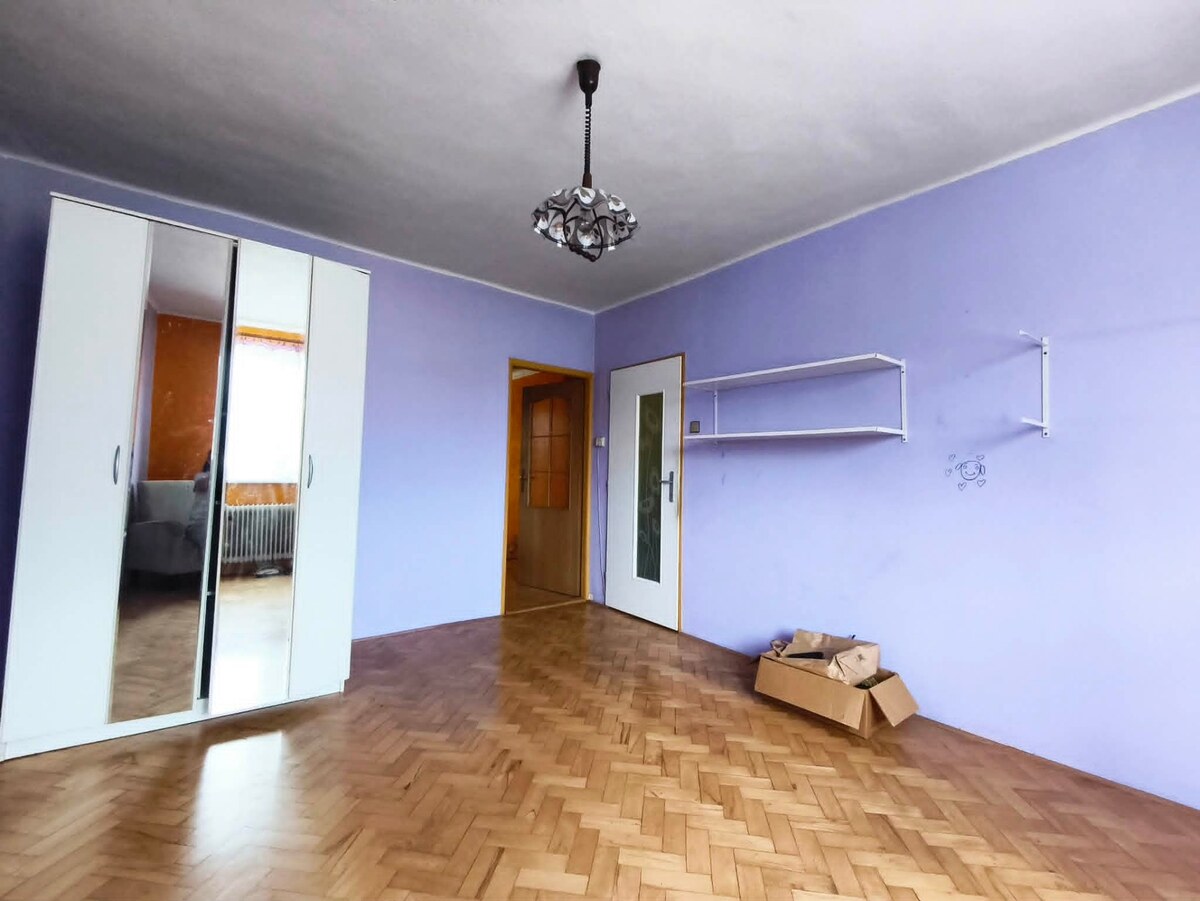 PRIESTRANNÝ 3+1 BYT (91 m²) S ATMOSFÉROU RODINNÉHO DOMU — foto 13