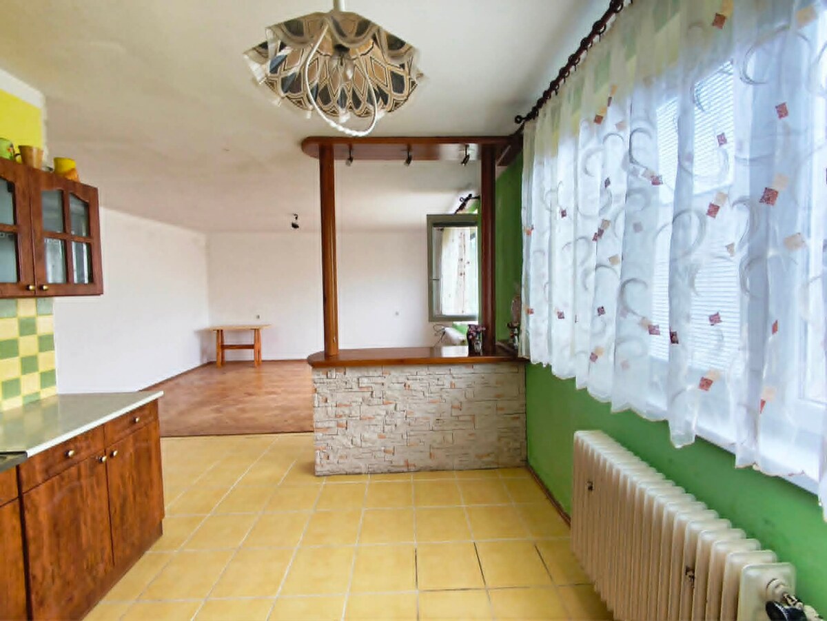 PRIESTRANNÝ 3+1 BYT (91 m²) S ATMOSFÉROU RODINNÉHO DOMU — foto 4
