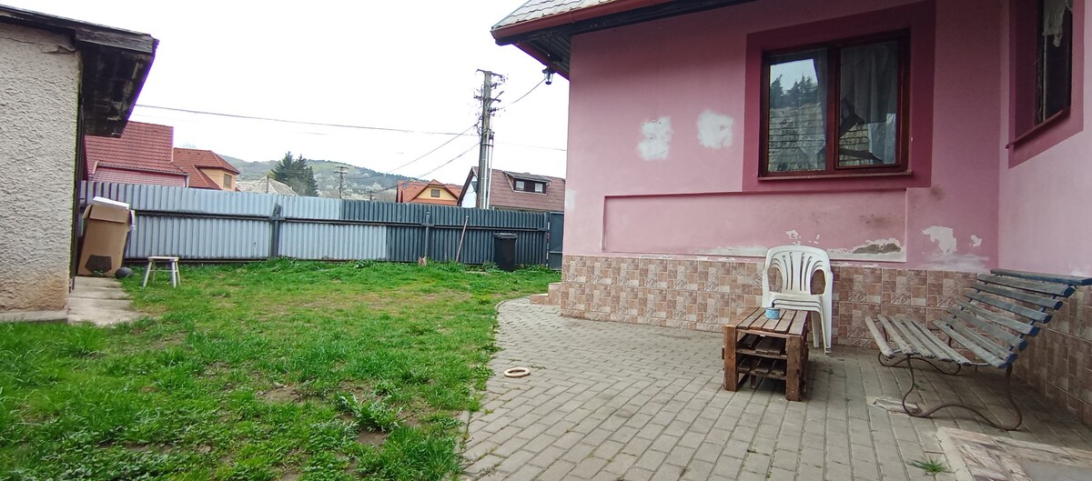 Rodinný dom v Divíne s garážou a letnou kuchyňou — foto 2