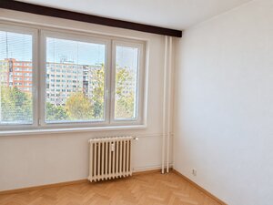 Ponúkame  na predaj  3-izbový byt s lóggiou, sídlisko Železníky — foto 3