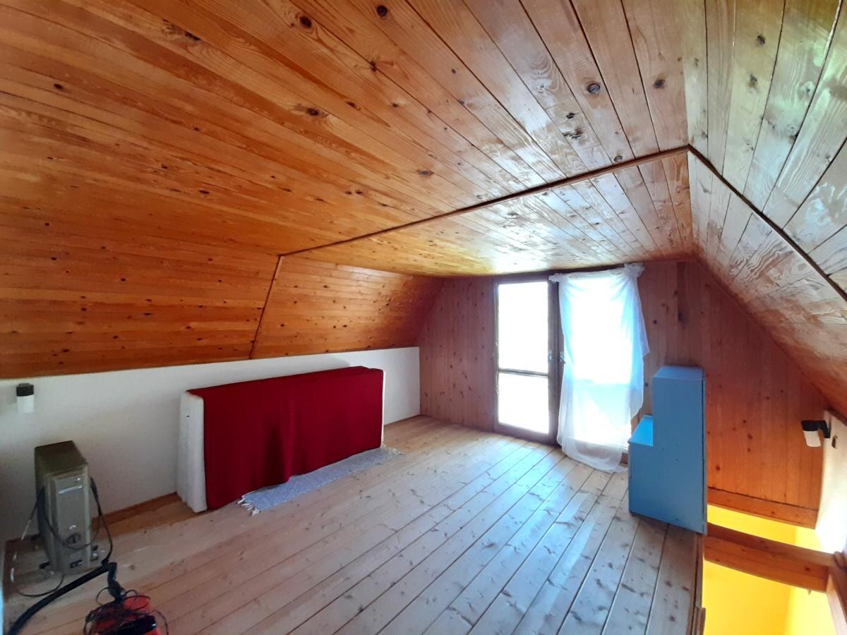 EXKLUZÍVNE 3 podlažná murovaná chata Medzev. — foto 4