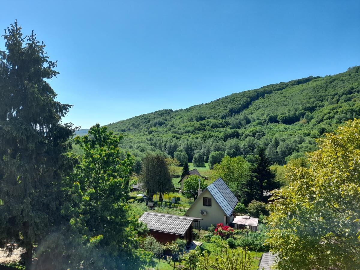 EXKLUZÍVNE 3 podlažná murovaná chata Medzev. — foto 7