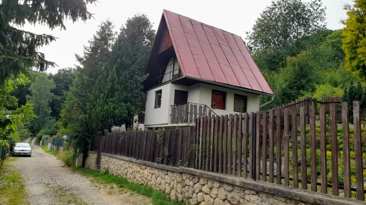 EXKLUZÍVNE 3 podlažná murovaná chata Medzev. — foto 9