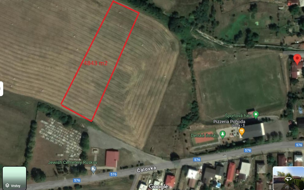 Investičný pozemok 4483 m2 na výstavbu RD v obci Ruskov.