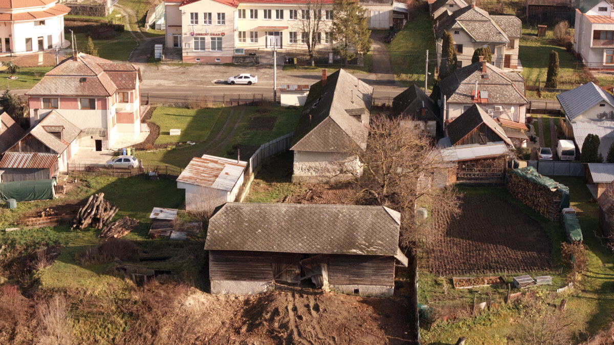 Stavebný pozemok v obci Čižatice — foto 2