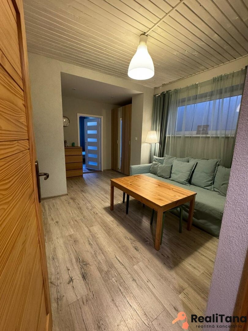 ZUBEREC - predaj zabehnutého zariadeného penziónu — foto 12