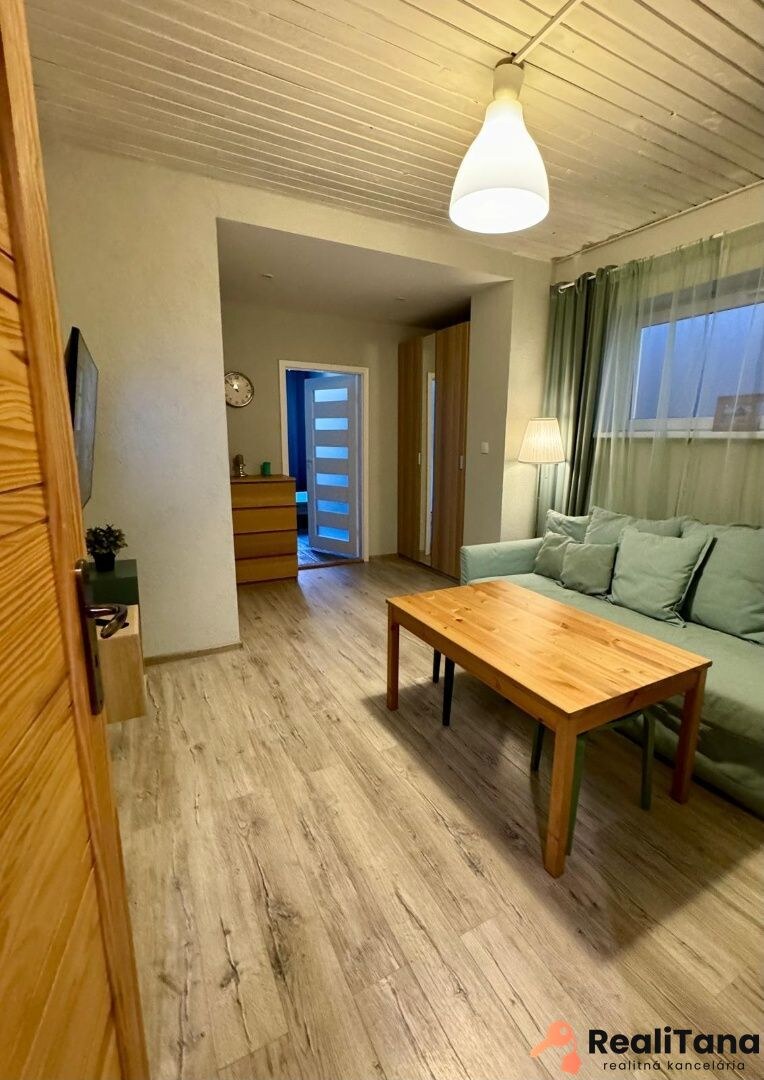ZUBEREC - predaj zabehnutého zariadeného penziónu — foto 31