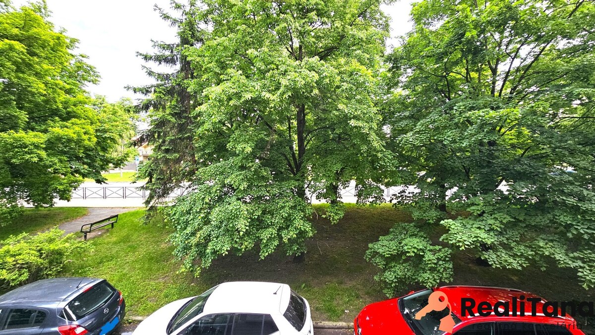 STUPAVA - predaj 4 izbového holobytu s loggiou v centre Stupavy — foto 18