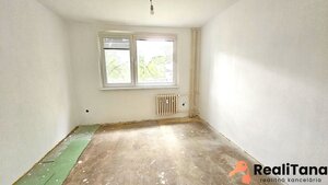 STUPAVA - predaj 4 izbového holobytu s loggiou v centre Stupavy — foto 7