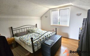 Nové Zámky - predaj veľkého pozemku s rodinným domom — foto 21