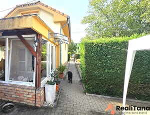 Nové Zámky - predaj rodinného domu s veľkým pozemkom — foto 3