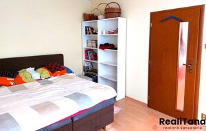 ROŽŇAVA - predaj 3 izbového, kompletne zrekonštruovaného bytu — foto 6