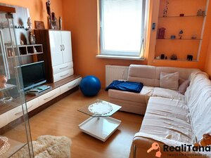 ROŽŇAVA - predaj 3 izbového, kompletne zrekonštruovaného bytu — foto 7
