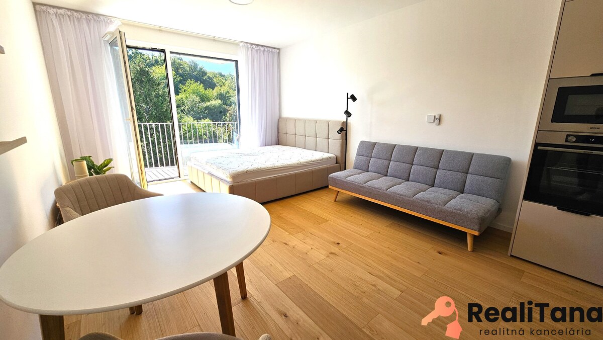 Bratislava Čerešne - prenájom 1 izbového bytu s balkónom — foto 6