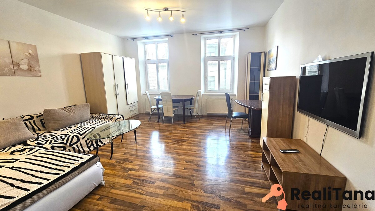 Bratislava Staré Mesto - prenájom 3 izbového bytu