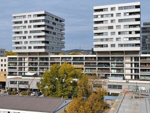 GAUDIO reality | zariadený, dve izby s lodžiou na Muchovom námestí | Garážové parkovanie — foto 18