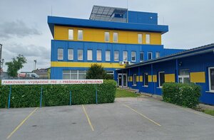 Na predaj výrobná hala a administratívna budova — foto 1