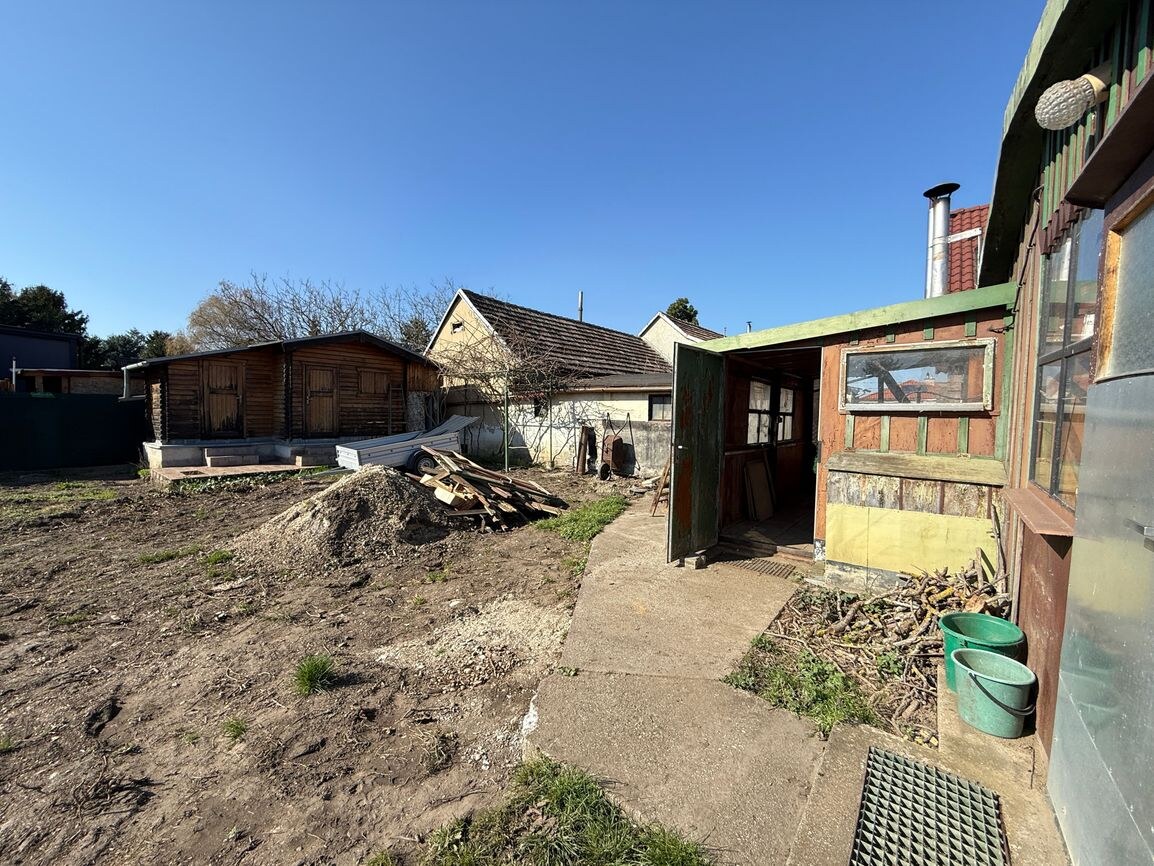 Slnečný stavebný pozemok na predaj Hviezdoslavov - PREDAJ  — foto 2