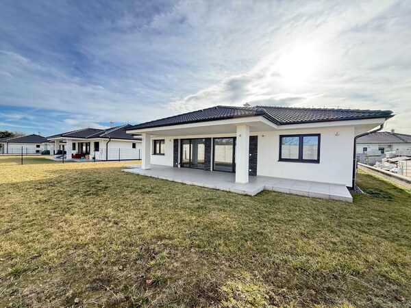 5 izbový rodinný dom Kvetoslavov - PREDAJ 