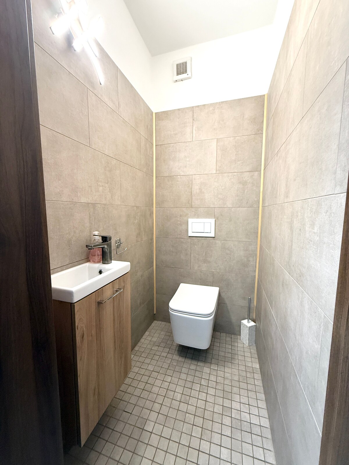 2-IZBOVÝ BYT PO KOMPLETNEJ REKONŠTRUKCII SO SÚKROMNOU ZÁHRADOU 50 m² | HVIEZDOSLAVOV — foto 11