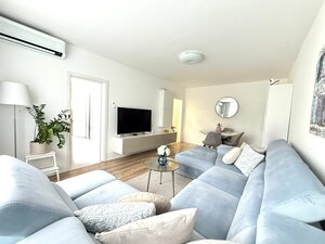 3-izbový SLNEČNÝ byt po kompletnej rekonštrukcii v Ružinove – Štefunkova ulica – PREDAJ — foto 1