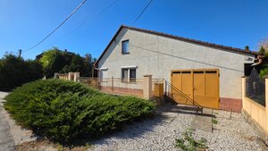 Na predaj rodinný dom s veľkým slnečným pozemkom v obci Mostová — foto 13