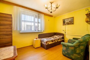Na predaj rodinný dom s veľkým slnečným pozemkom v obci Mostová — foto 5