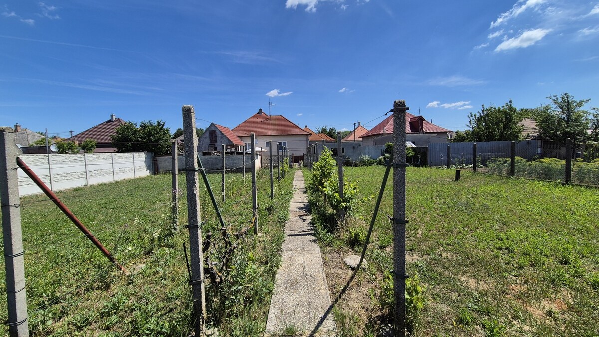 REZERVOVANÝ! Rodinný  dom  s novou strechou, predaj, Košúty — foto 14