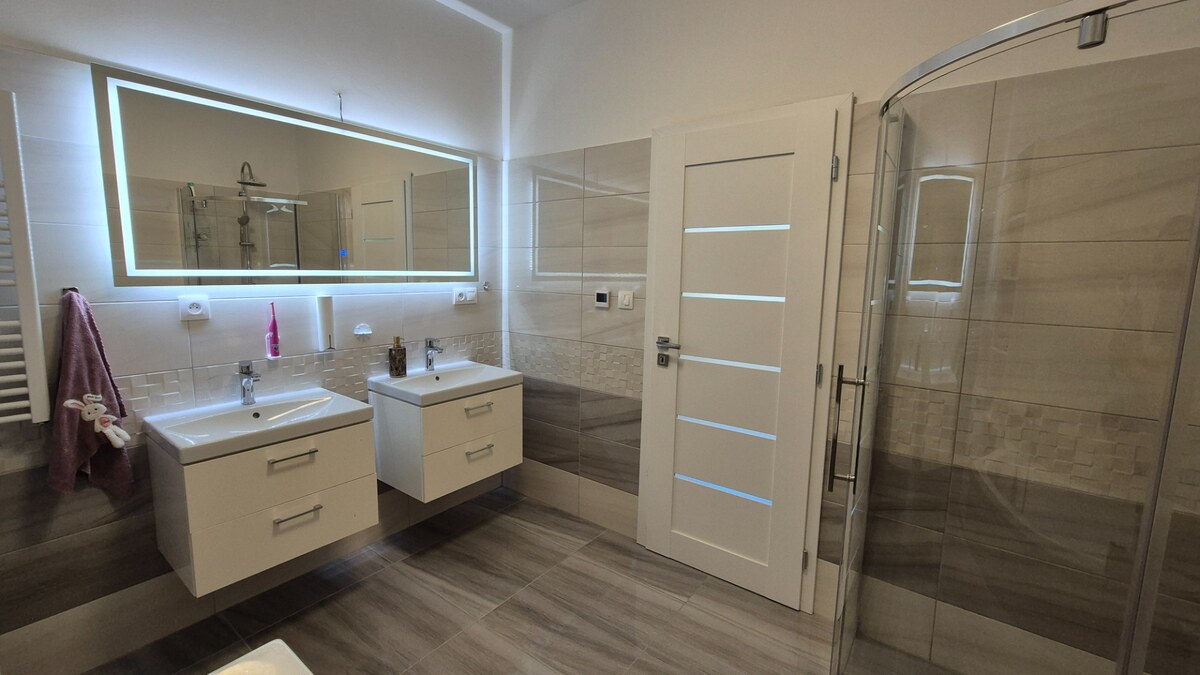 Vysnívaný domov? 4i. rodinný dom, 135,14 m²,Galanta, Mládežnícka štvrť — foto 10