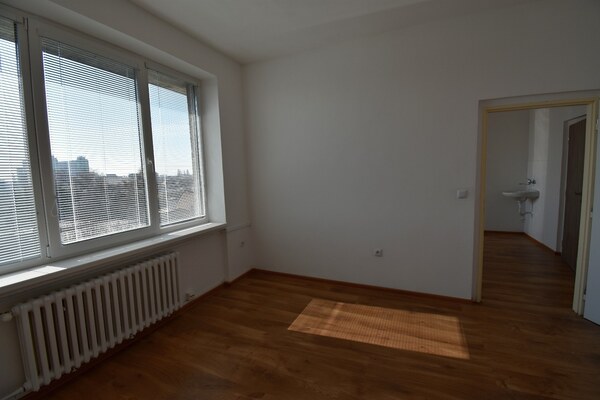 Prenájom dvojkancelárie 30 m2, Galanta
