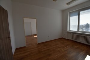 Prenájom dvojkancelárie 30 m2, Galanta — foto 3