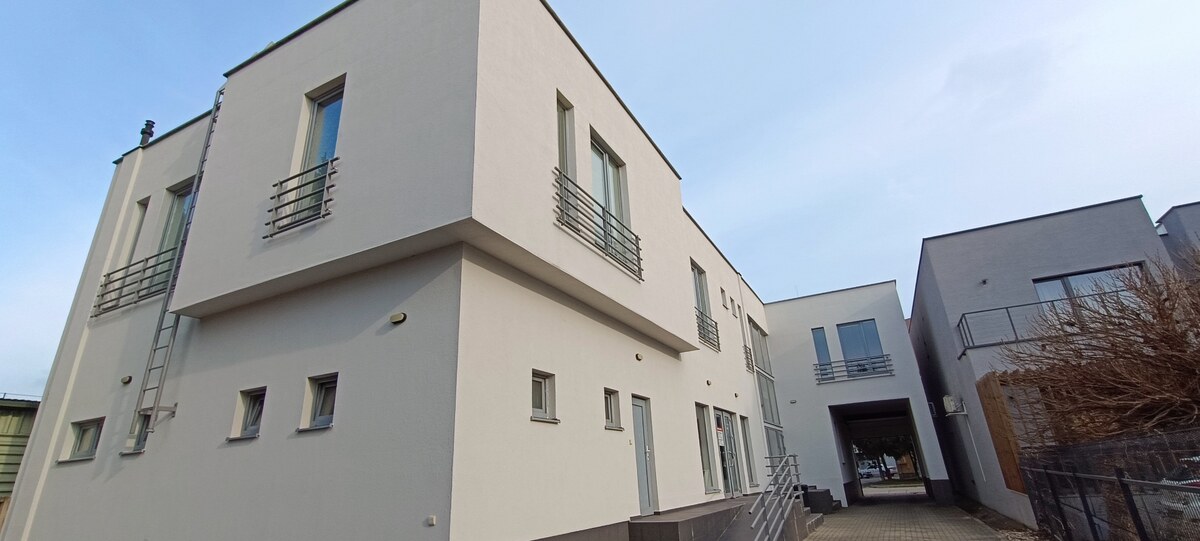Reprezentačný  nájom, 11,09 m²,  Galanta, centrum — foto 4