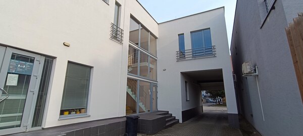 Reprezentačný  nájom, 11,09 m²,  Galanta, centrum