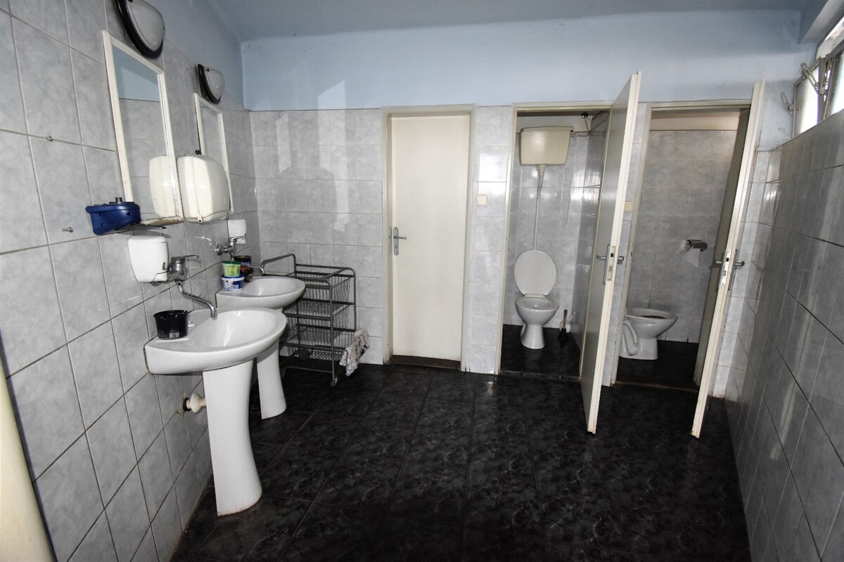 Na prenájom budova na podnikanie, 430 m², Sereď — foto 7