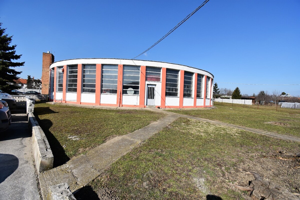 Na prenájom budova na podnikanie, 430 m², Sereď — foto 8