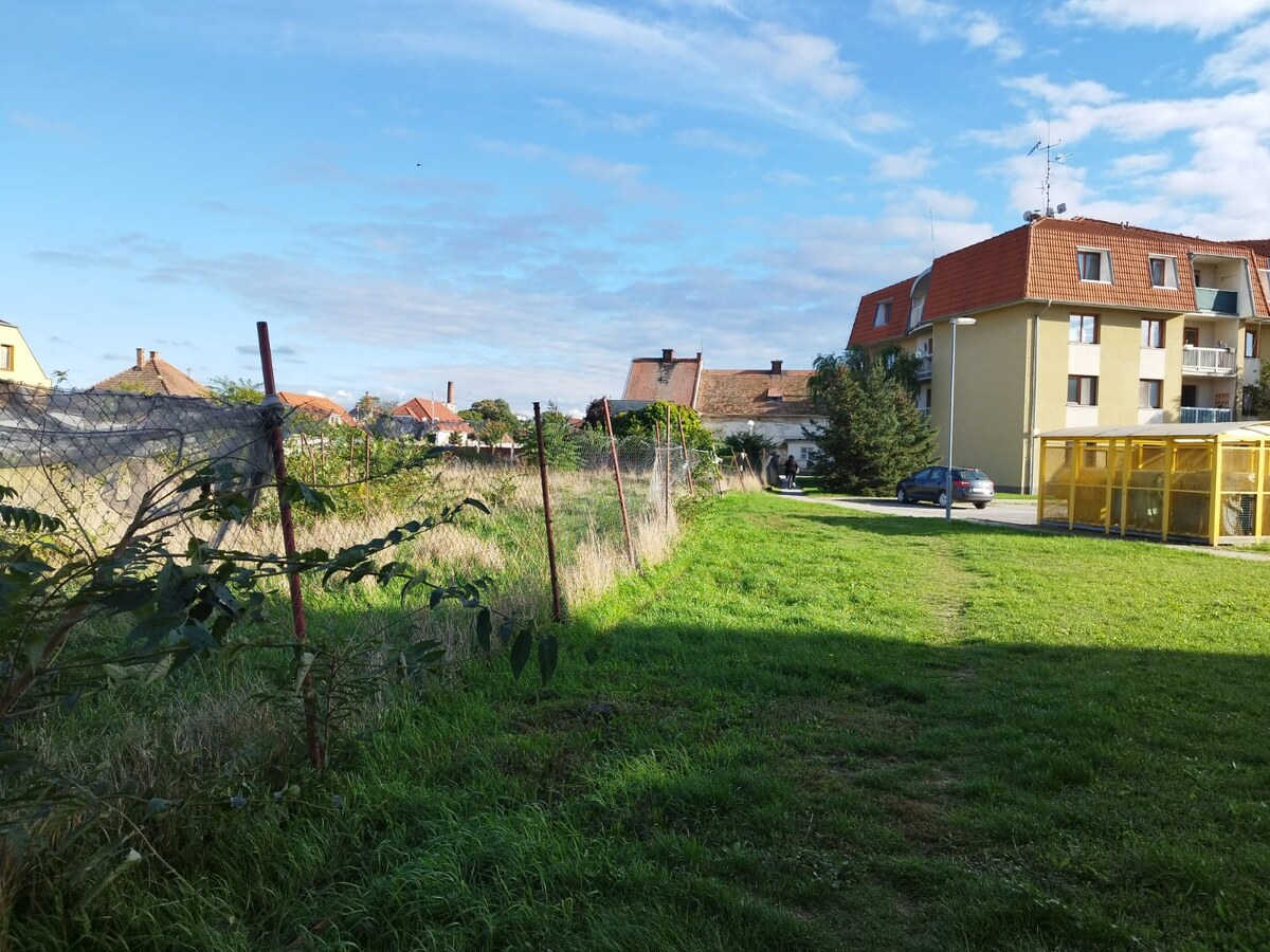 Na predaj pozemok v centre mesta Sládkovičovo — foto 2