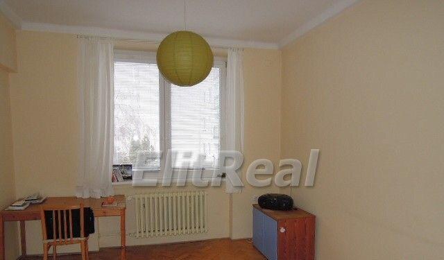 Košická-veľmi dobre riešený 2 izb. byt v tehl. dome pri Dulovom námestí — foto 2