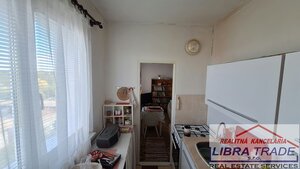 PREDAJ - Zachovalý 3 izbový byt s loggiou na Košickej ulici v Komárne  — foto 5