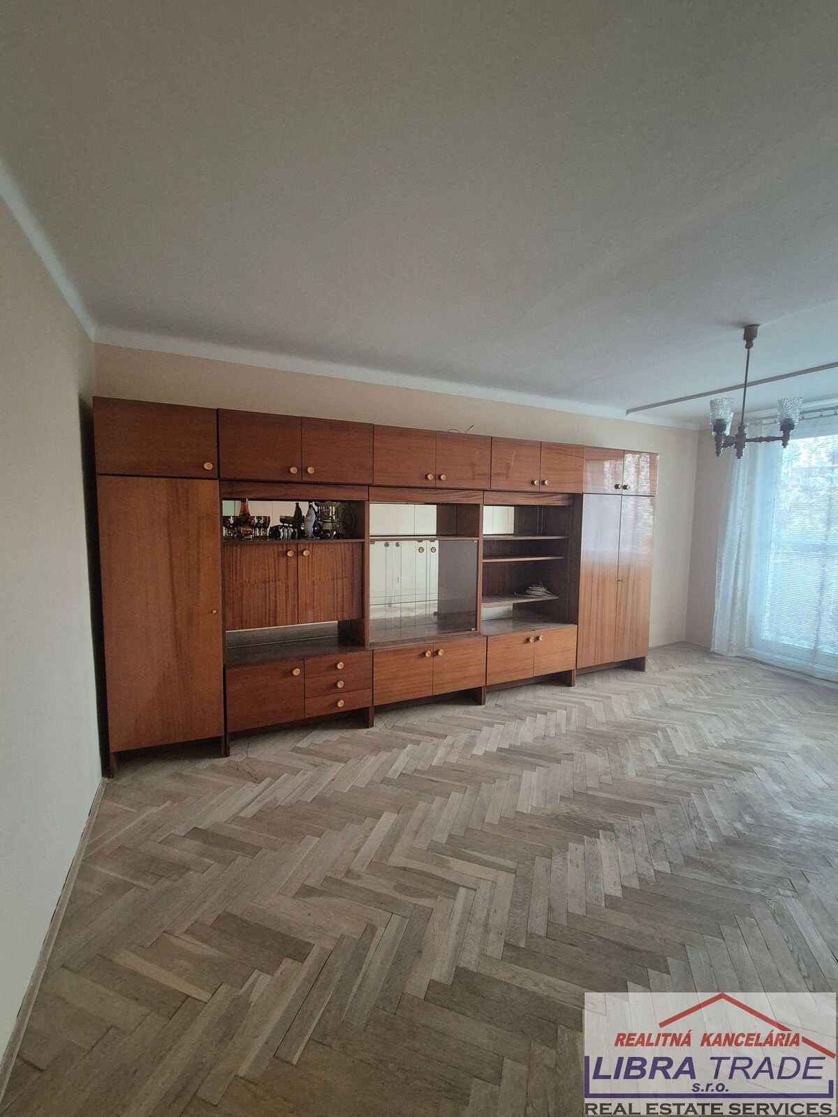 EXKLUZÍVNE NA PREDAJ 2-IZBOVÝ BYT S BALKÓNOM – NOVÉ ZÁMKY — foto 5