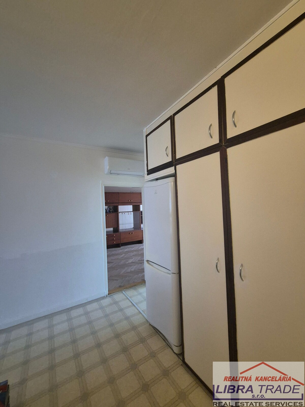 EXKLUZÍVNE NA PREDAJ 2-IZBOVÝ BYT S BALKÓNOM – NOVÉ ZÁMKY — foto 6