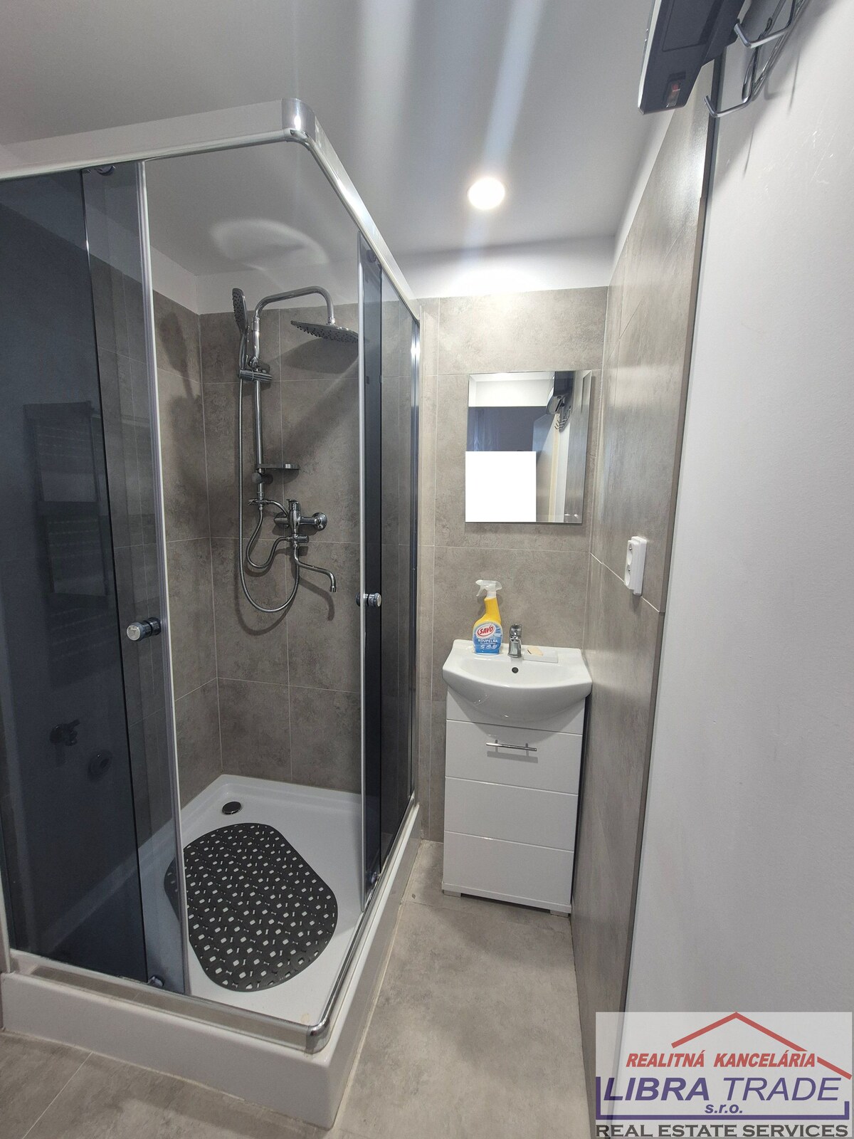 EXKLUZÍVNE NA PREDAJ 2-IZBOVÝ BYT S BALKÓNOM – NOVÉ ZÁMKY — foto 7