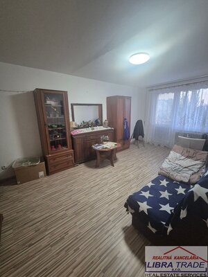 EXKLUZÍVNE NA PREDAJ – PRIESTRANNÝ 3-IZBOVÝ BYT S BALKÓNOM, NOVÉ ZÁMKY — foto 5
